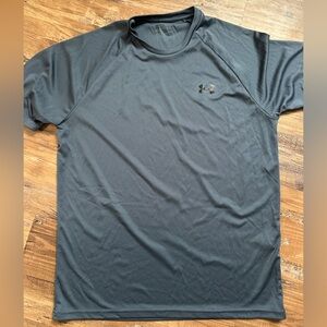 Under Armour Men's Grey Performance Shirt